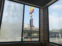 -麦当劳(长江西路得来速店)