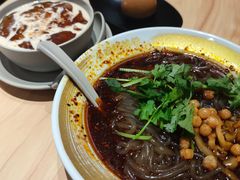 -遇见小面(东方宝泰店)