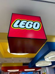-乐高品牌旗舰店(人民广场店)