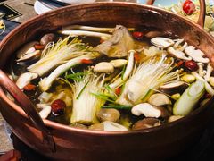 -三人行骨头王火锅(长寿店)