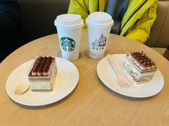 -星巴克(G15苏通大桥服务区西区)