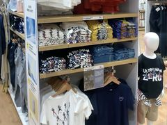 -优衣库(南宁安吉万达广场店)