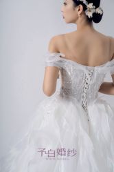 -予白婚纱礼服馆