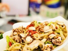 -覃记海鲜美食餐厅