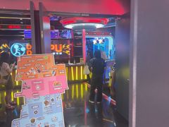 -DEDE APU潮玩运动聚乐部(观音桥店)