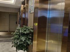 -网鱼电竞酒店(成都欢乐谷金府地铁站店)