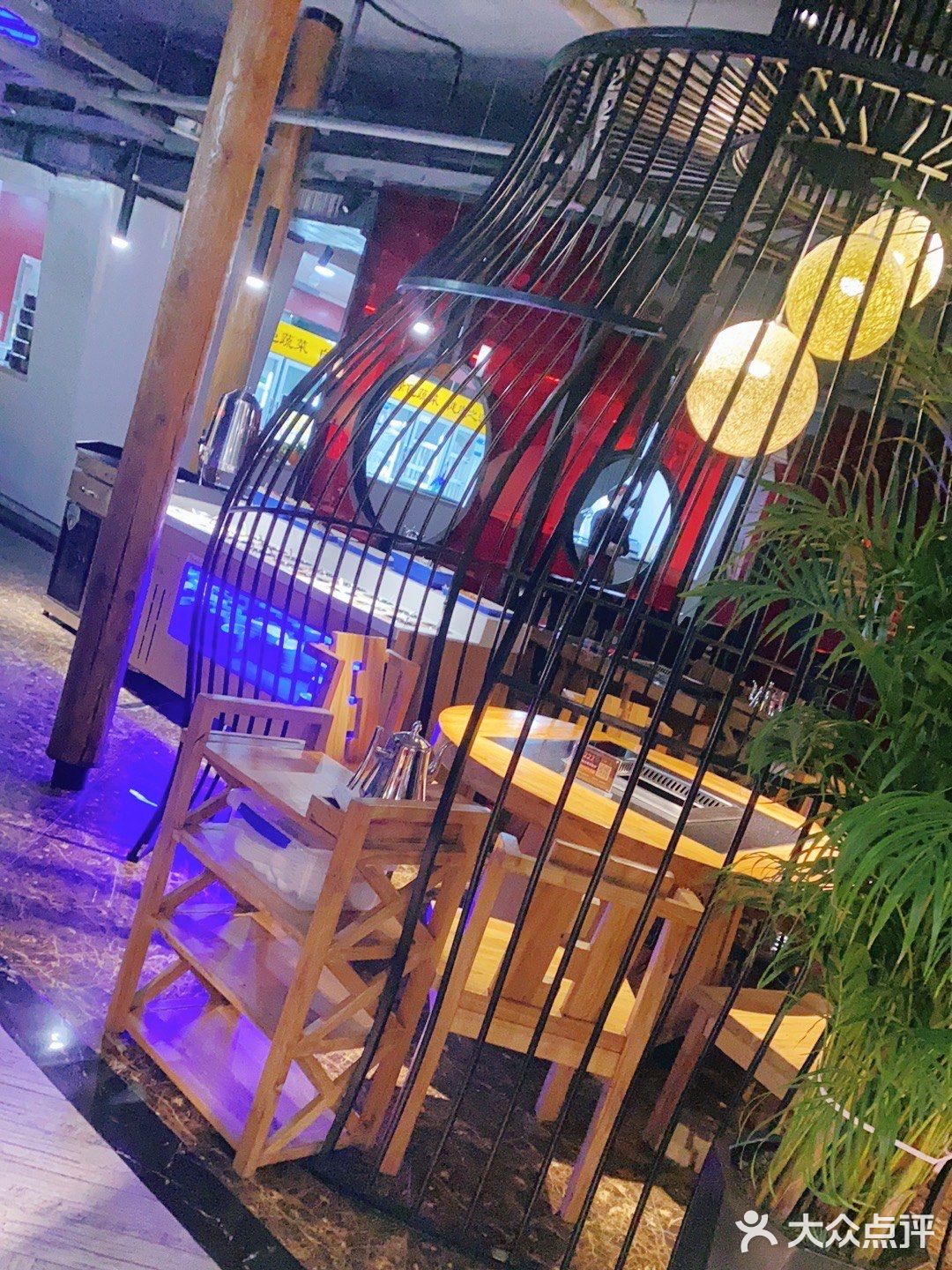 闺蜜过生日去的,在地矿大楼东100米