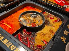 -老牌坊云南鱼豆花火锅(哈西万达店)