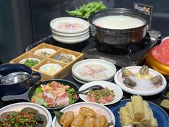 -牛牛和牛海鲜粥底火锅(长虹国际城店)