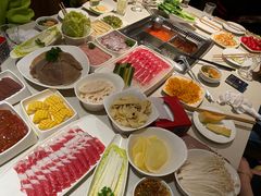 -海底捞火锅鲜切牛肉主题店(长寿路店)