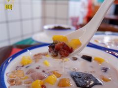 招牌全料芋圆-五条人糖水铺-宽厚里店
