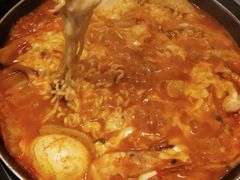 -三清洞摩西韩式年糕火锅(威高广场店)