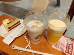 -西西弗书店&矢量咖啡(壹方购物中心店)