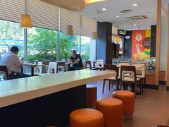 -东方既白(黄兴路大润发店)