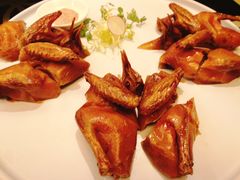 玻璃皮烤乳鸽-富力丽思卡尔顿酒店·丽轩中餐厅