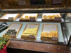 面包甜点陈列柜-南宋胡记(杭州体育场路店)