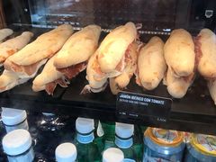 -马德里拉斯咯扎斯购物村