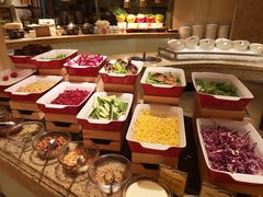 自助取餐区-咖啡苑自助餐厅·中国大饭店