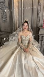 -雪中彩影婚纱摄影·微光艺术中心