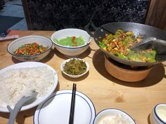 -寻钵记民菜馆·正宗常德钵子菜(滨湖路店)