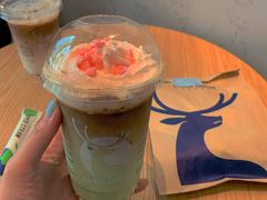 抹茶少女樱拿铁-瑞幸咖啡(荣德国际店)