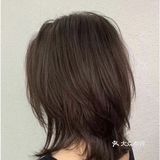 中长锁骨发，女生千万不能错过的减龄发型