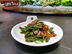 野韭菜拌牛肉-小城故事情调餐厅(天缘大楼店)