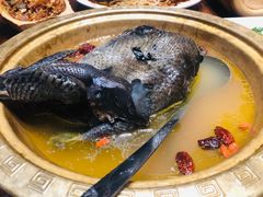 -老滇山寨•云南特色菜•地方菜•民族风情歌舞表演(金碧店)