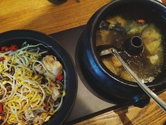 云南经典汽锅鸡-云海肴·汽锅鸡·云南菜(苏州中心店)