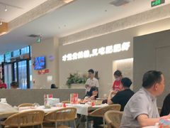-肥肥虾庄·金牌油焖大虾(汉口城市广场店)