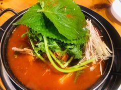 土豆排骨火锅-喇喇排骨火锅·传统韩式脊骨汤(望京西园总店)