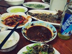 -胡子饮食店
