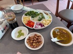 -官塘陈记鱼生·潮汕砂锅粥·牛肉火锅(潮枫路总店)