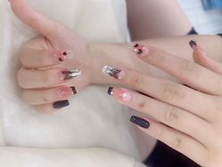 -雅洁美甲美睫