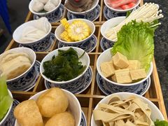 -井格重庆火锅(临平银泰城店)