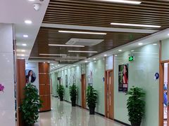 -茂菊口腔连锁(浦东南路店)