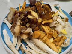 -菌之家·专业纯野生菌火锅·特色炒菌