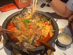 -鸣记脆皮烤鱼·海鲜烤鱼(三八广场店)