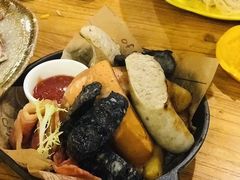 -more than meow吴止猫主题餐厅(承德 中船汇店)