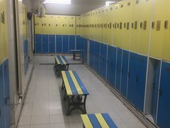 更衣室-医科大学游泳馆
