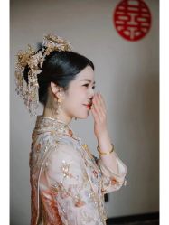 -不晚国际婚纱礼服