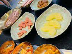 -臻牛烤肉