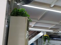 大堂-强记湛江鸡饭店·二十七年老字号(拱北店)