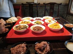 -蓝田九大碗民俗食府(蓝田店)