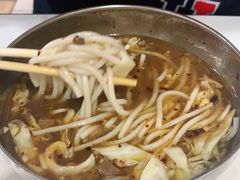 -花溪王记牛肉粉(四季花溪商场店)