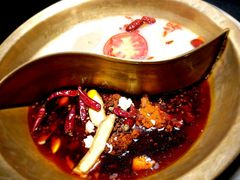 牛油筒骨鸳鸯锅-怡品川宇火锅(宝立方店)