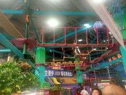 -欧酷世界动力星球(王府井奥莱UP TOWN店)