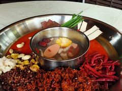 -园里串香牛肉串串火锅(新繁店)