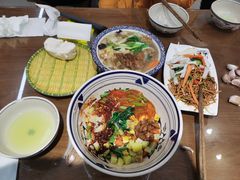 三合一-秦君宝手擀菠菜面(金花路店)