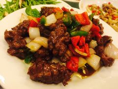 -余杨鸭鸭餐厅